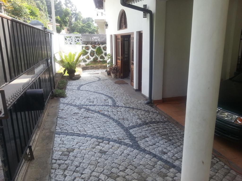 Aaranya Residence Kandy Exteriör bild